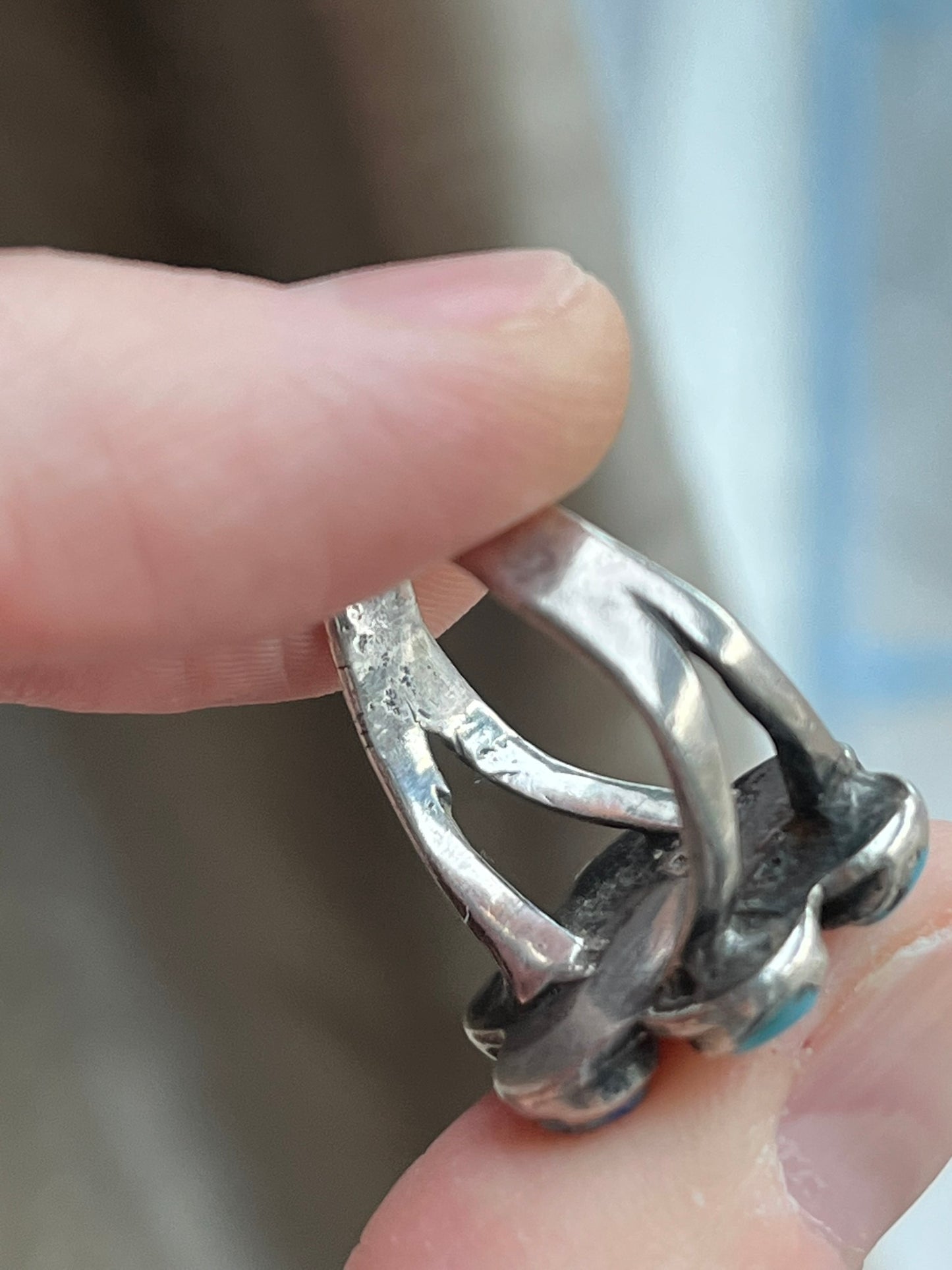 Early Navajo or Pueblo Hubbell Glass Ring