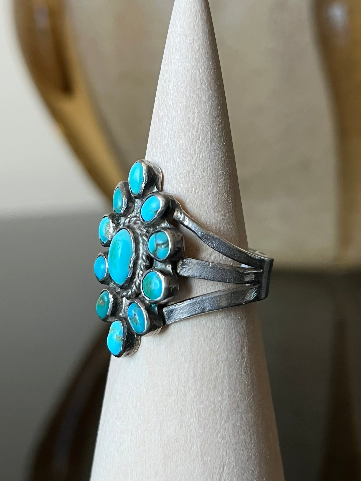 Early Navajo or Pueblo Cluster Ring