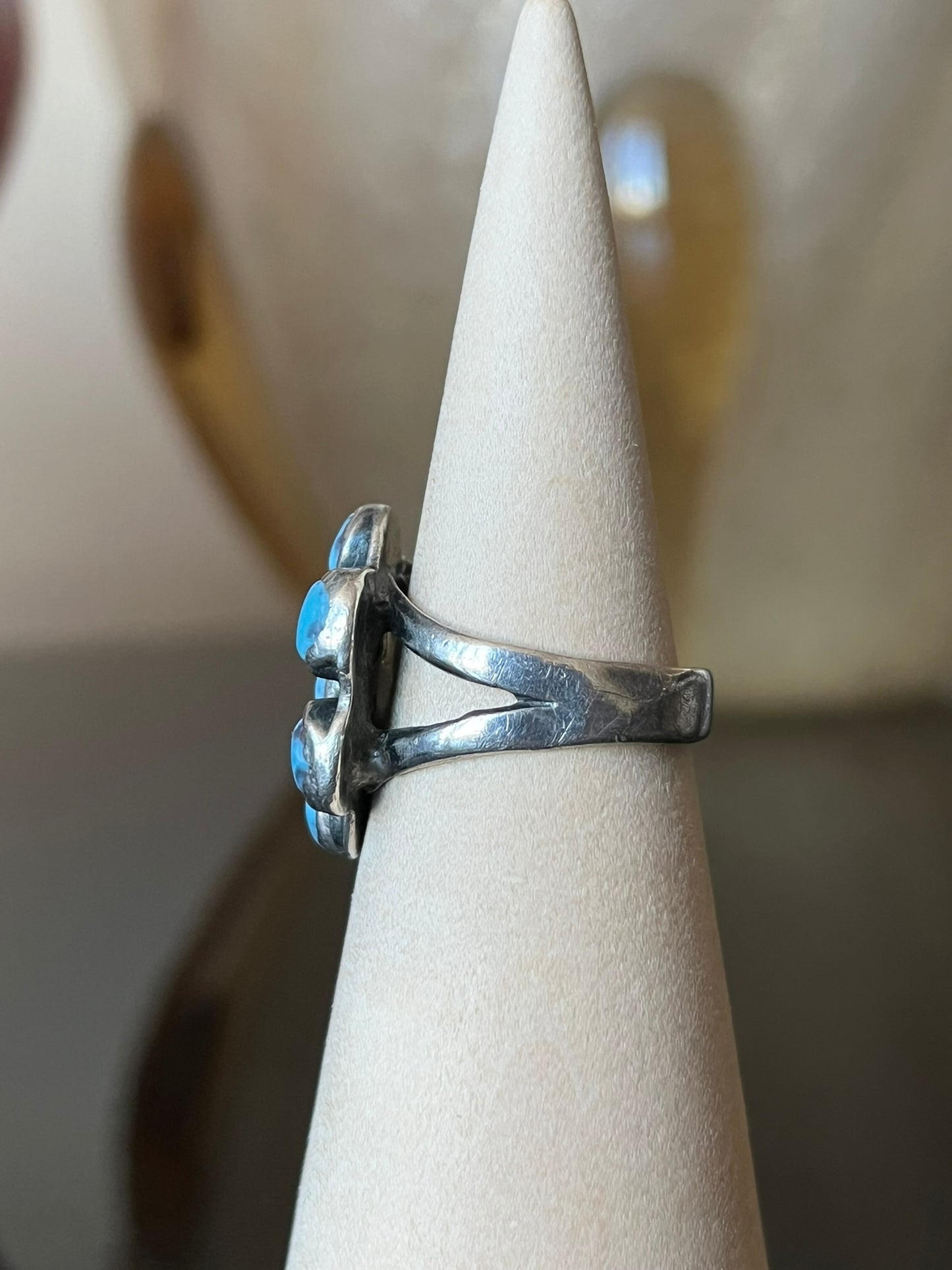 Early Navajo or Pueblo Hubbell Glass Ring
