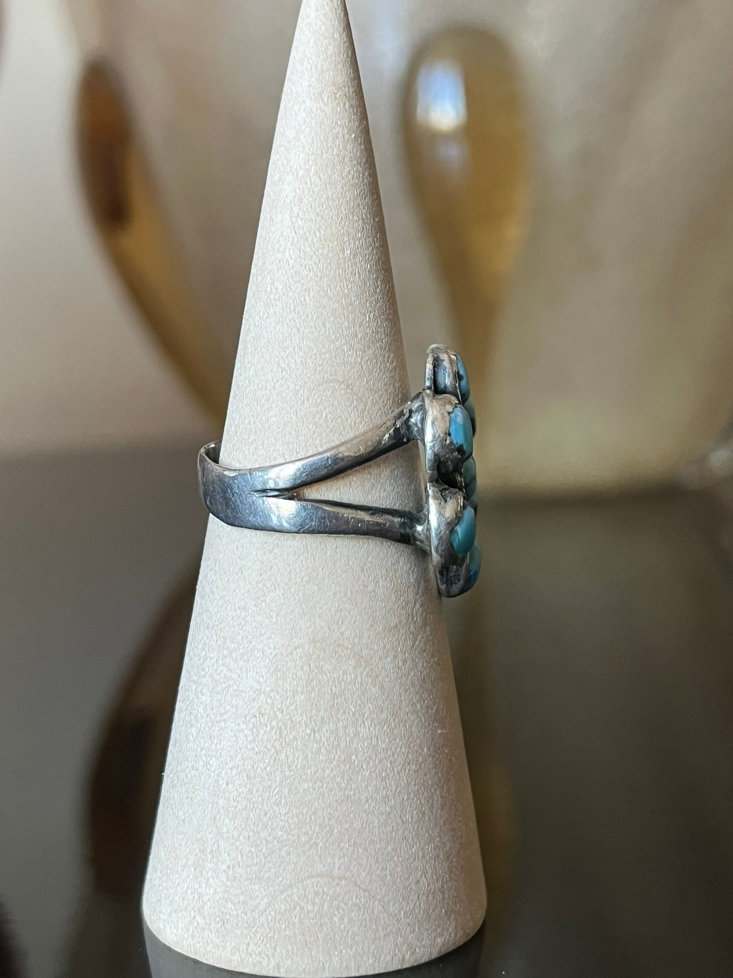 Early Navajo or Pueblo Hubbell Glass Ring
