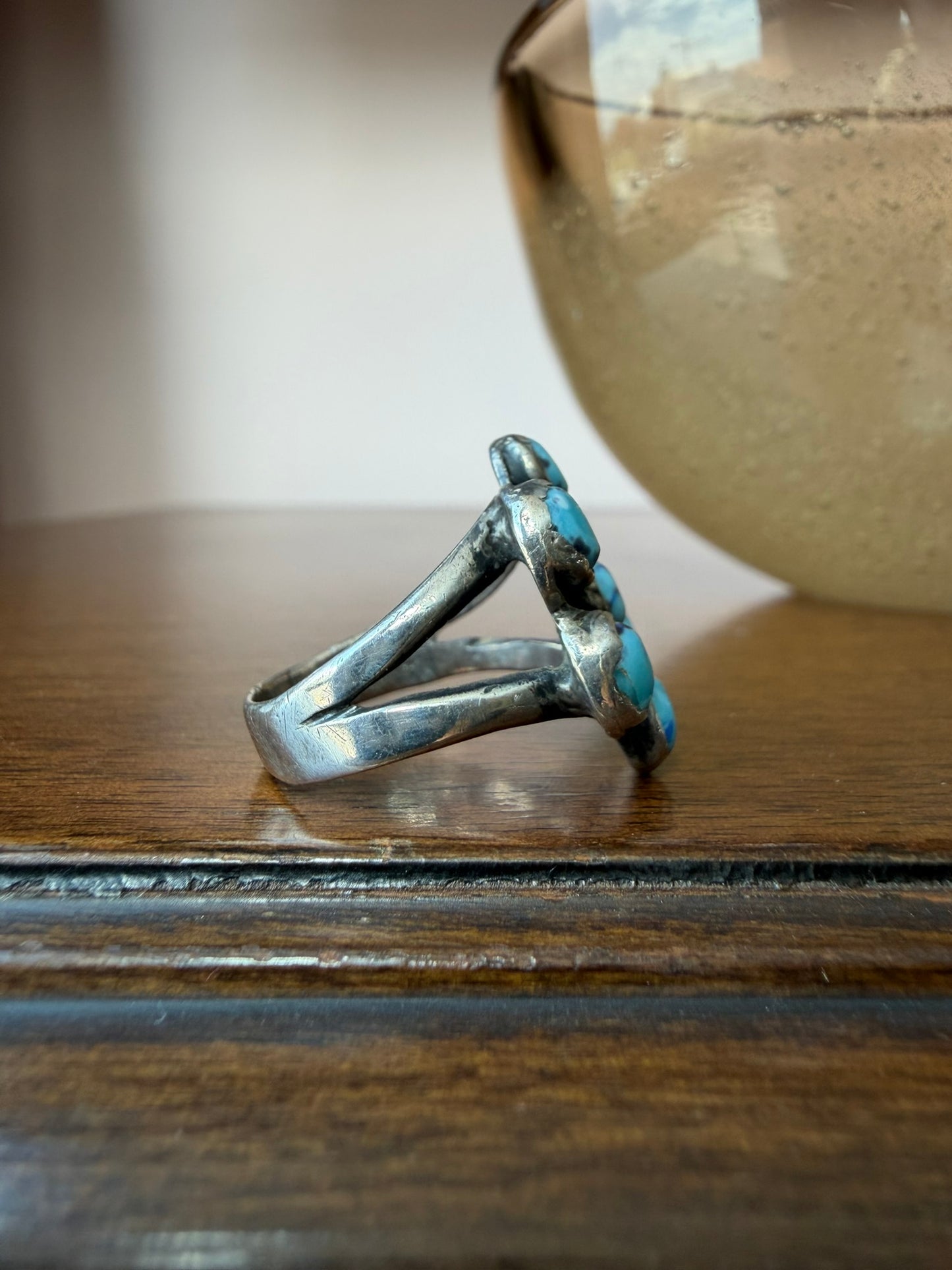 Early Navajo or Pueblo Hubbell Glass Ring