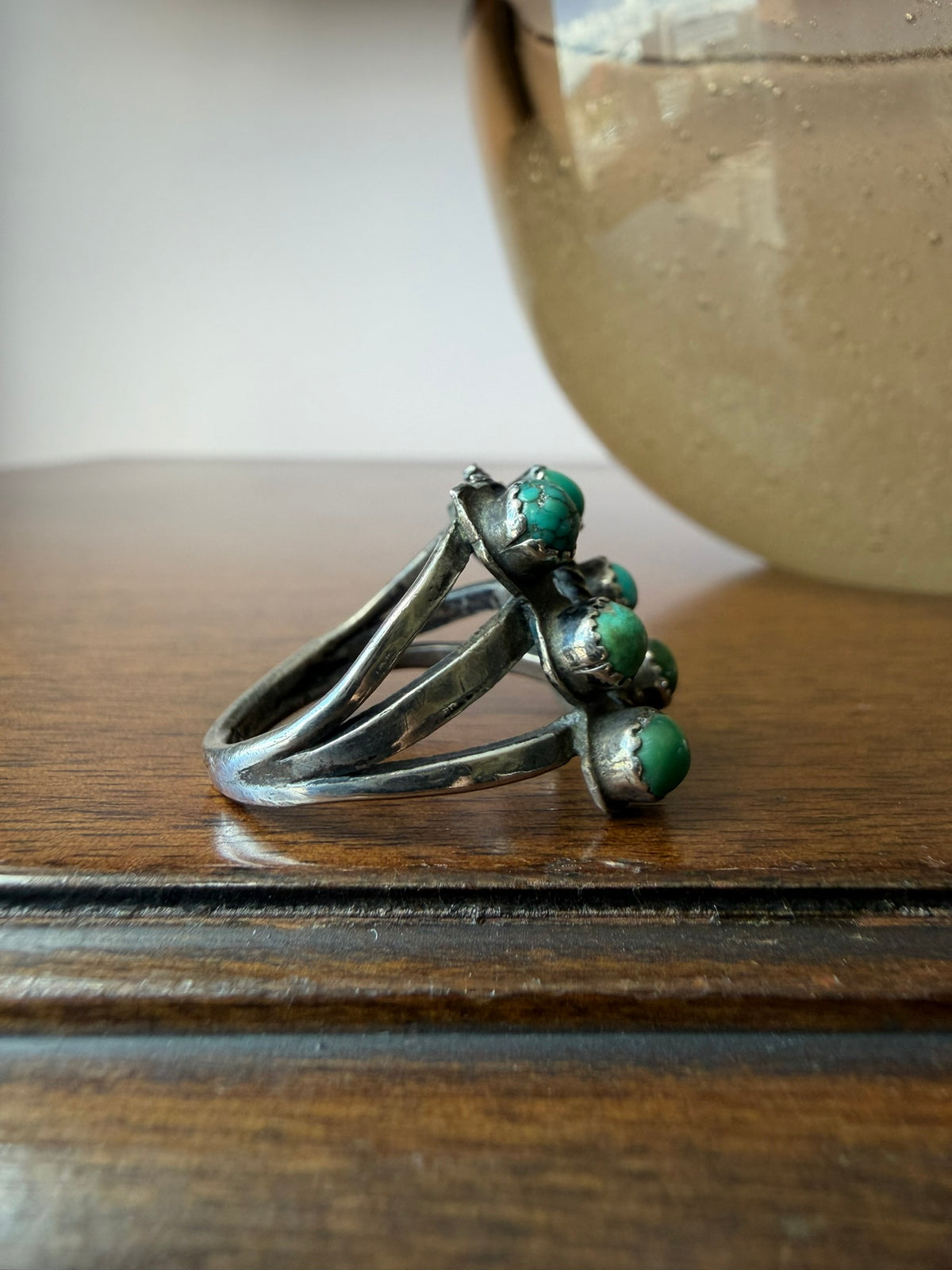 Very Early Navajo or Zuni Pueblo Turquoise 9-Stone Ring